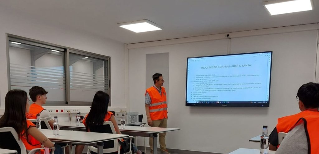 Students from IES Fray Ignacio Barrachina de Ibi